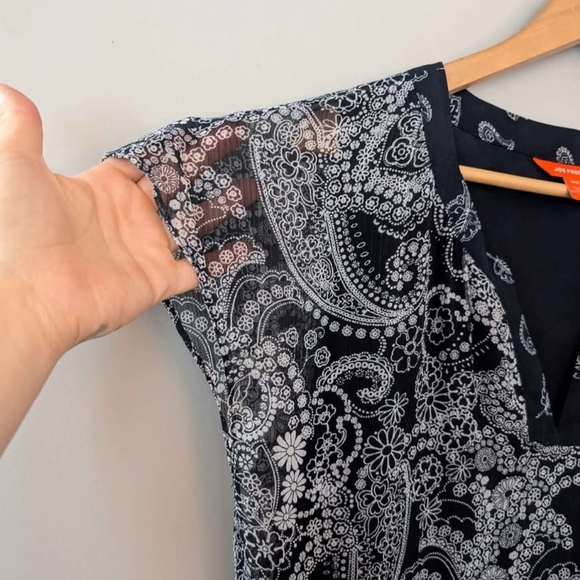 2/$20 Joe Fresh Navy White Paisley Ruffle Tiered Dress Flutter Sleeve Medium - Picture 5 of 7